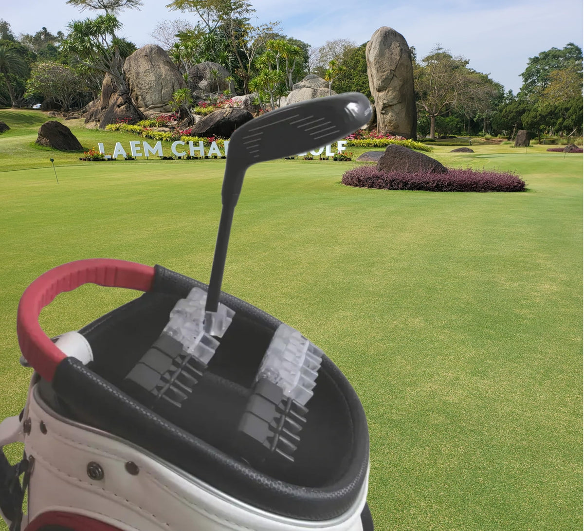Pickclub on-the-course use demonstrates reliable, convenient club organization.