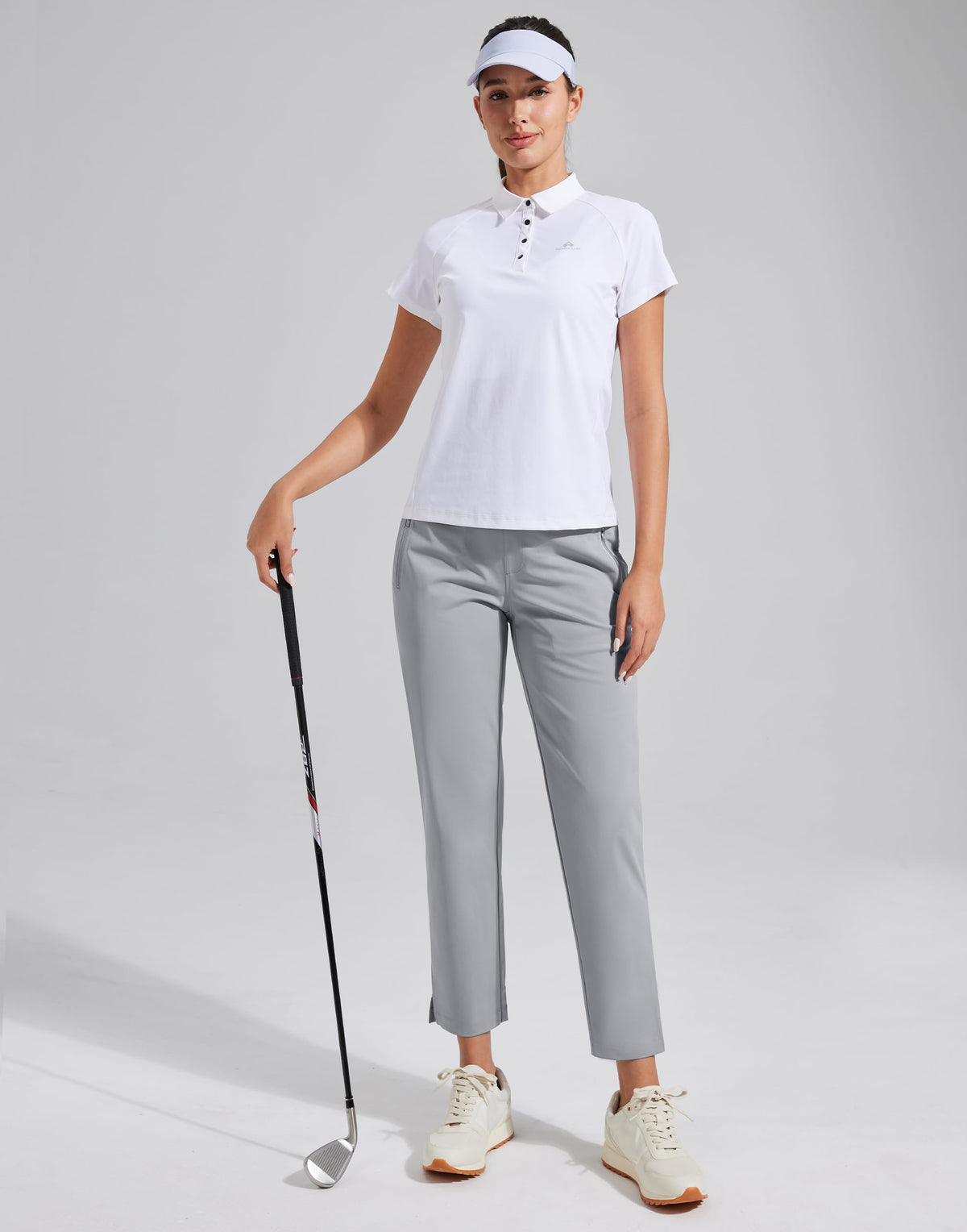Pioneer Camp pants with zip pockets from the side for easy access to essentials