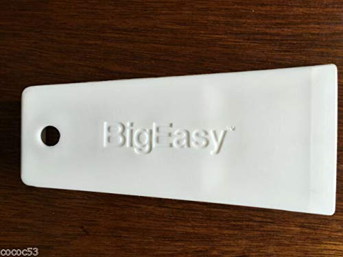 Pizety Big Easy wedge in professional use setting, reliable shim for precise alignment.
