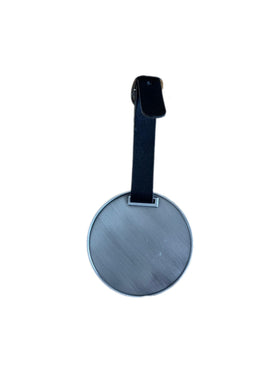 Pocketowel magnetic grip securely holds towels and small accessories during play.