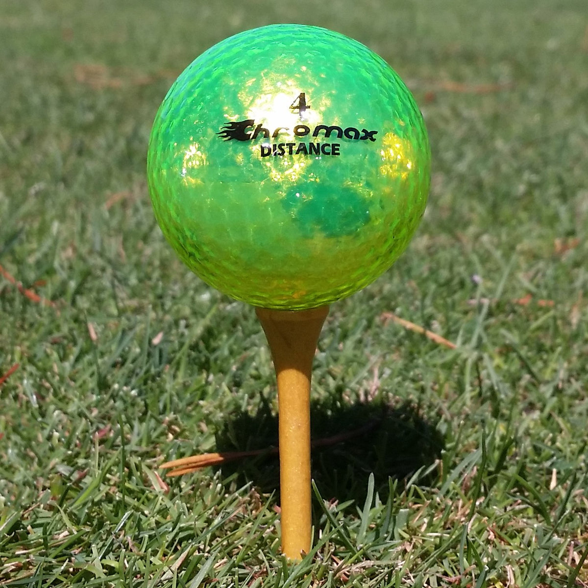 ProActive Sports Chromax Green distance golf balls coating detail showing Surlyn coating