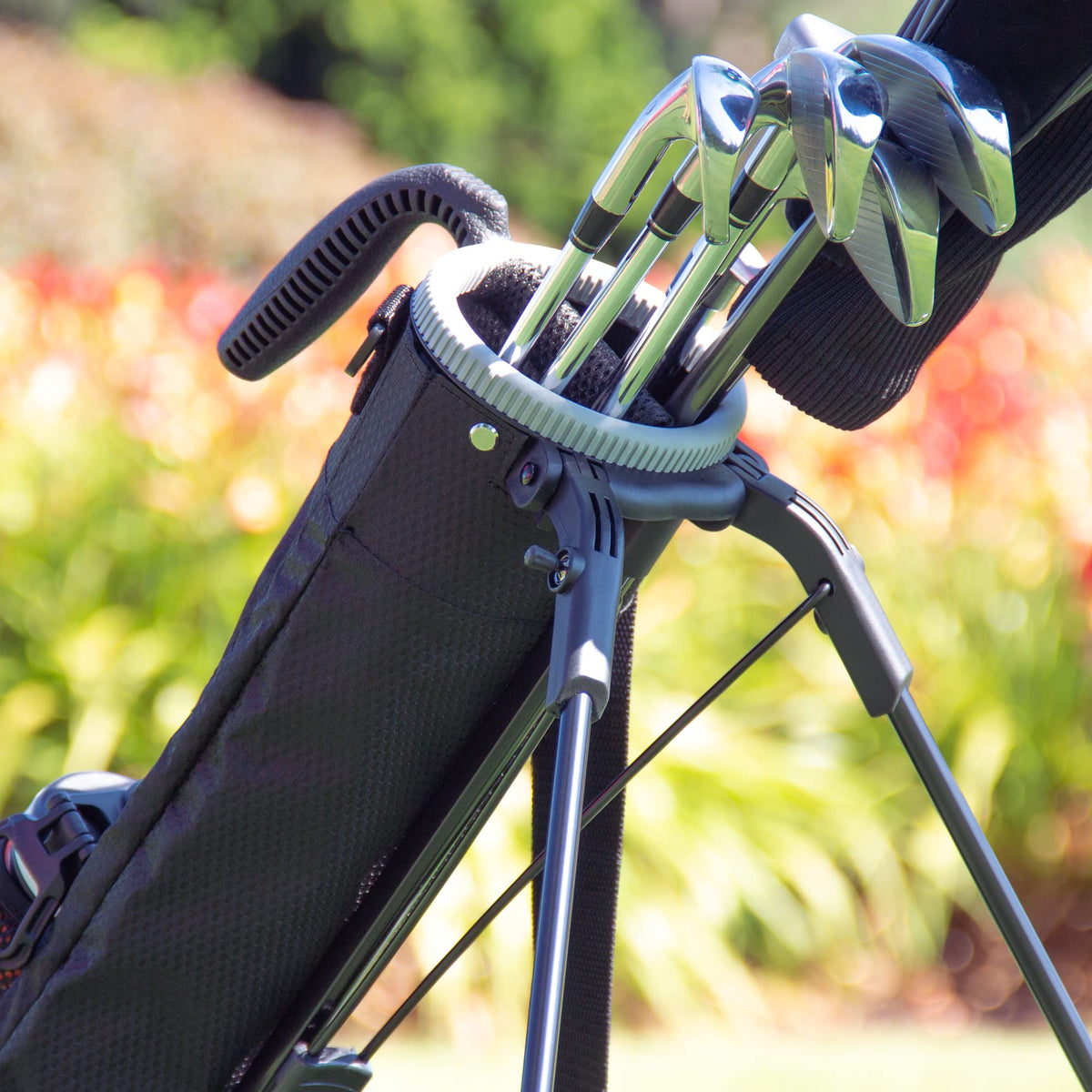 ProActive Sunday Stand Bag blue carry strap focusing on all-day comfort