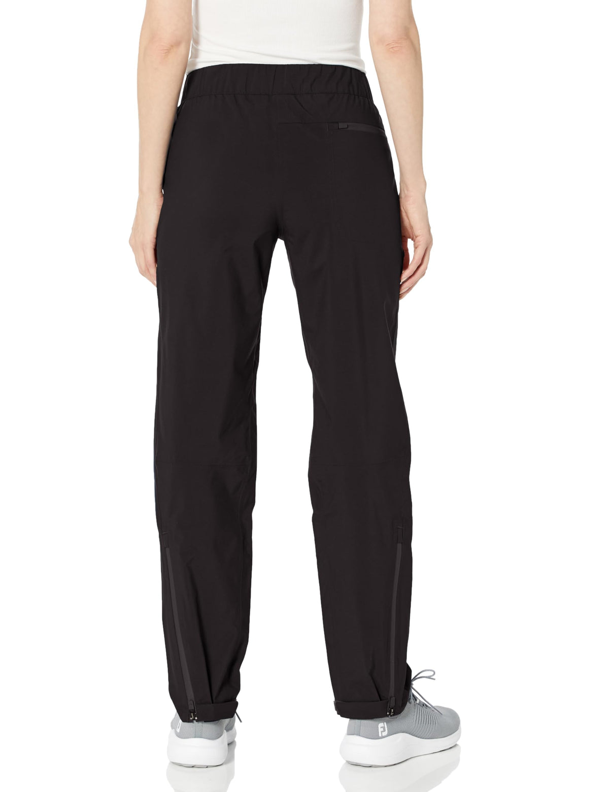 PUMA DRYLBL Rain Pant on course, flexible fit for wet conditions
