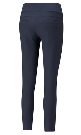 PUMA pumagolf 4-way stretch fabric enables free swings and comfort.