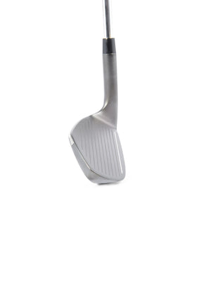 Pyramid Pharaoh P3 wedge in hand during setup for precise chipping