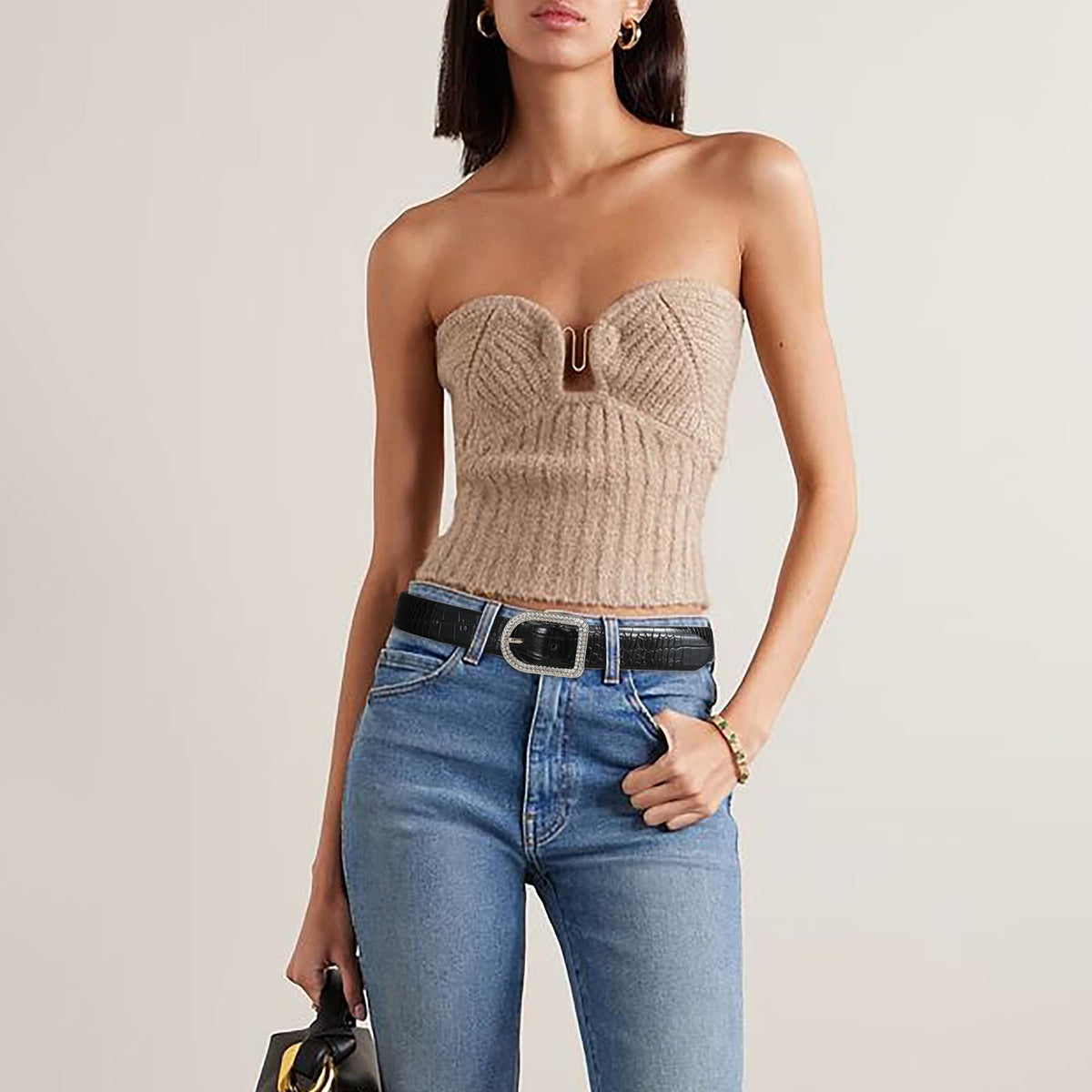 RISANTRY black belt complements jeans and dresses for day-to-night wear.