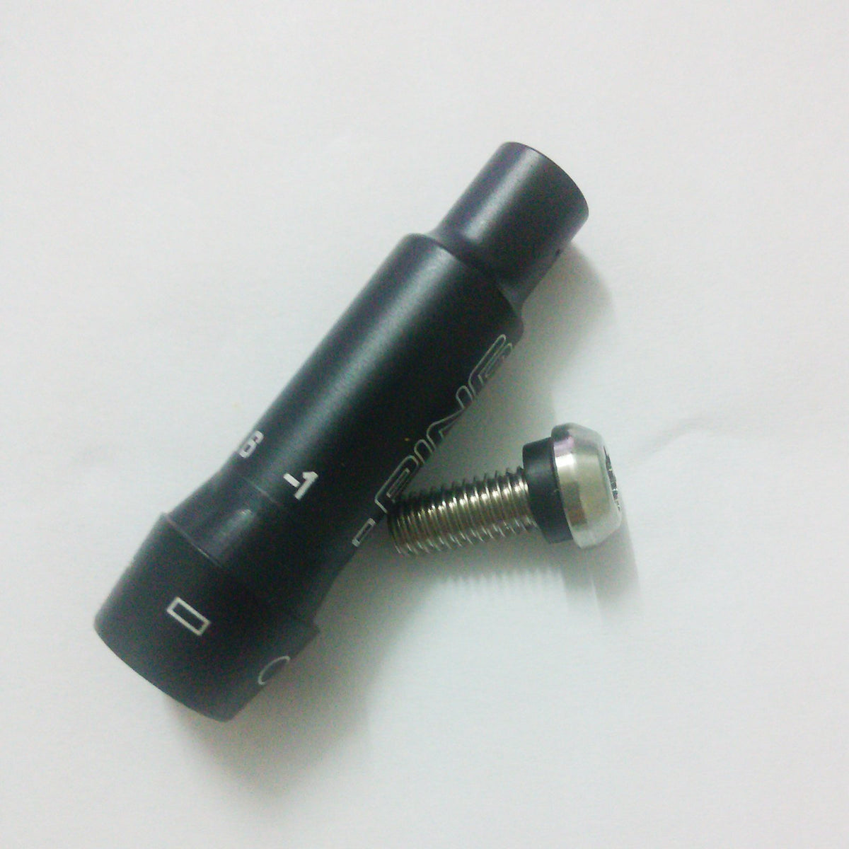 Ronsit Ping G-30 sleeve adapter with screw and washer included for secure installation.