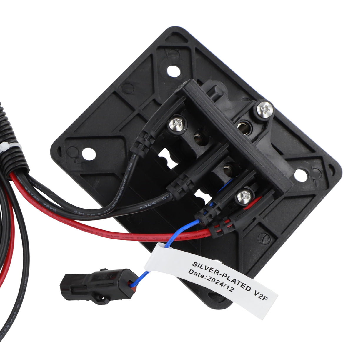 Roykaw fast-charging socket enhances golf cart charging efficiency.