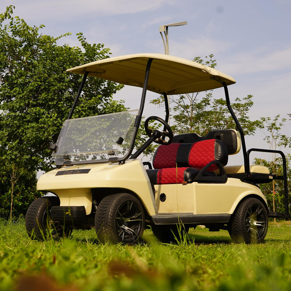 SAMXOMAP diamond stitch detail maintains seat shape and reduces sag