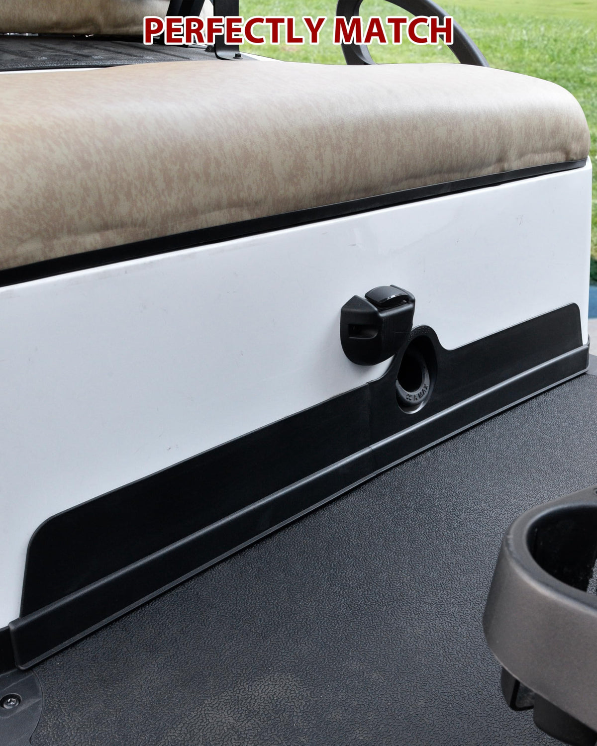 SAUTVS durable kick plate material withstands regular use and outdoor exposure.