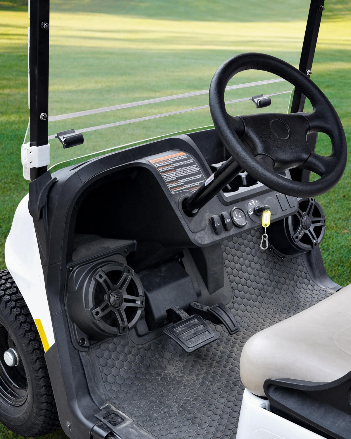 SAUTVS EZGO Valor 2025 front dash design blends with cart styling.
