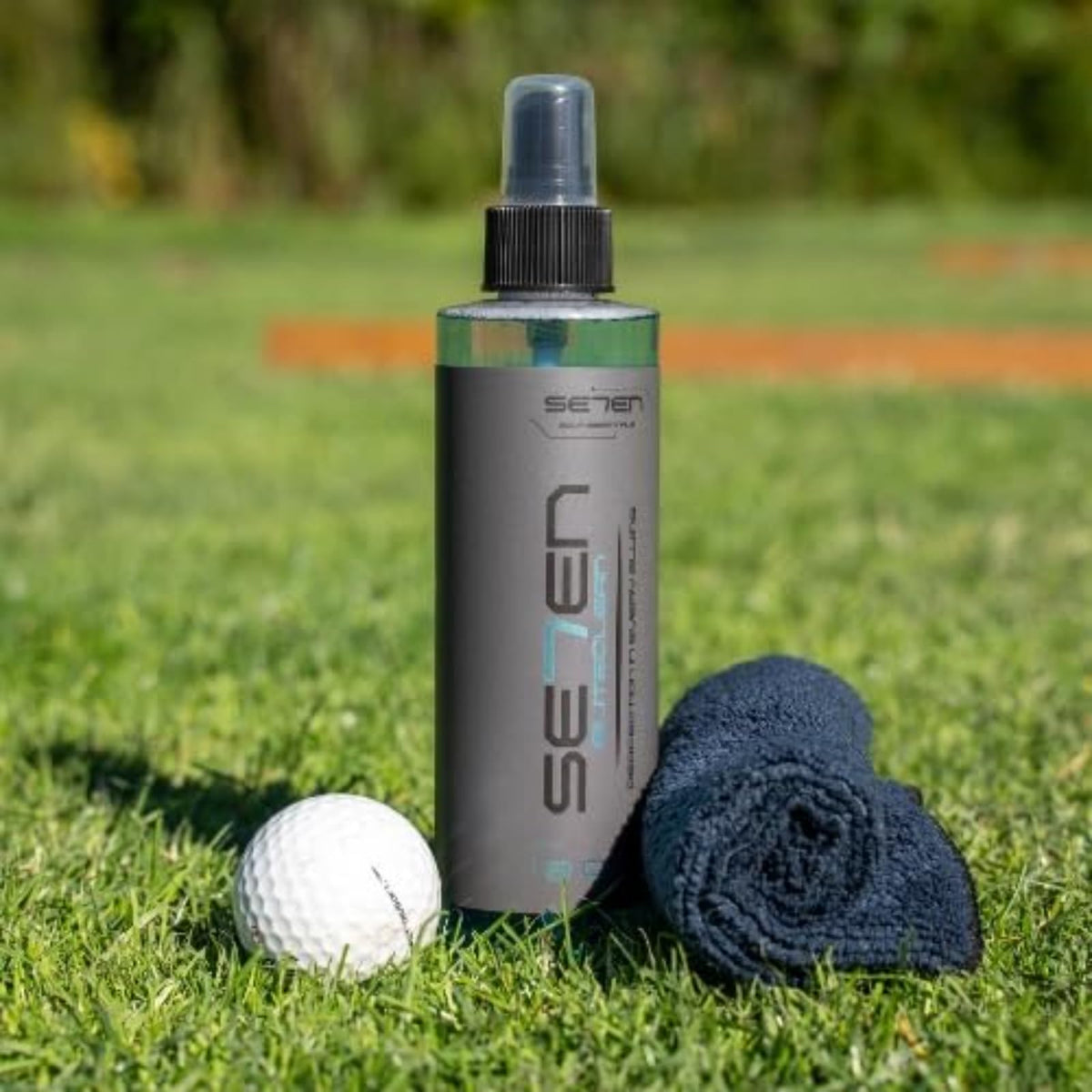 SE7EN EliteClean microfiber towel included in pack for quick wipe-downs