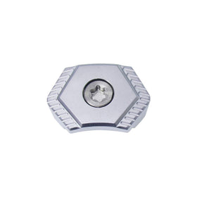 Seacloud 19g weight demonstrates MAVRIK compatibility in a golf setup.