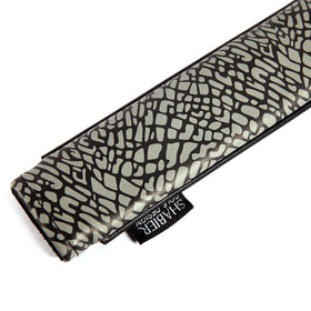 Micro-fleece lining inside the SHABIER cover cushions clubs and prevents scratches.