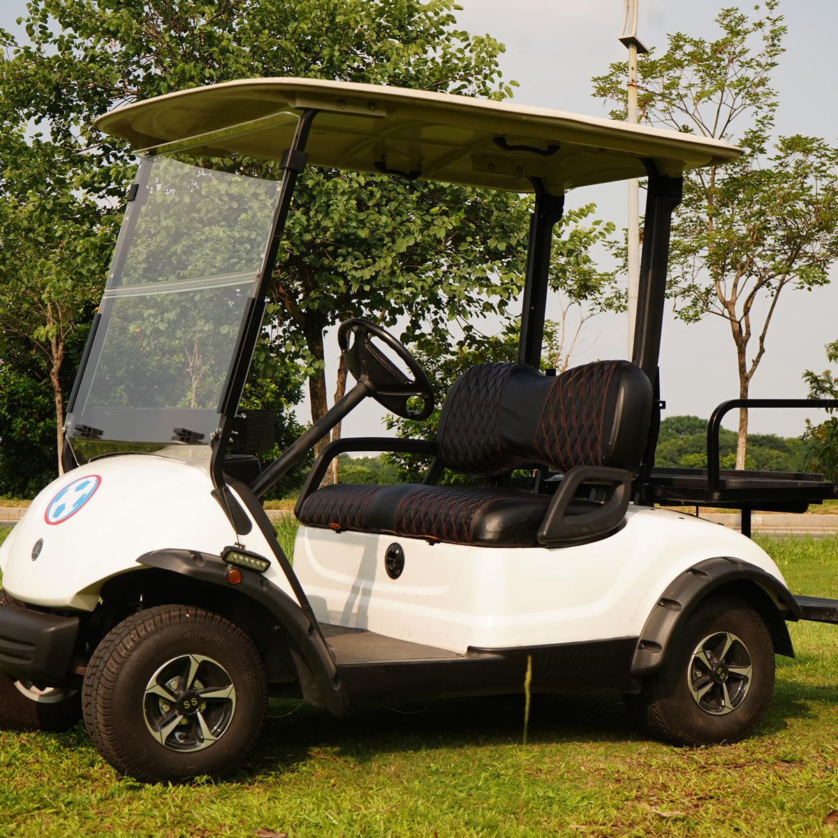 SHUNCHENXIANG waterproof, durable golf seat cover for all-weather use.
