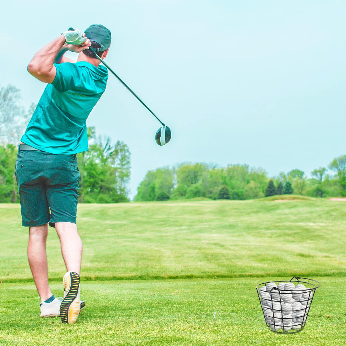 SINJEUN black golf bucket complements any range setup.