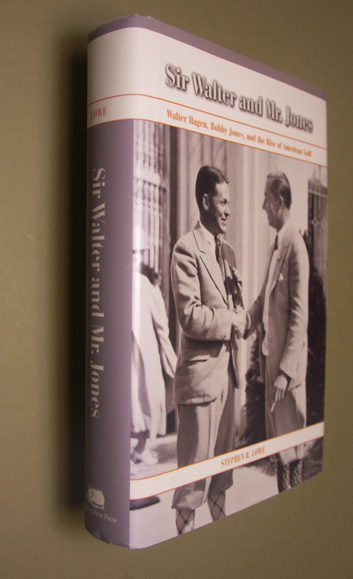 Sleeping Bear Press Sir Walter and Mr. Jones cover, ideal for golf history fans.
