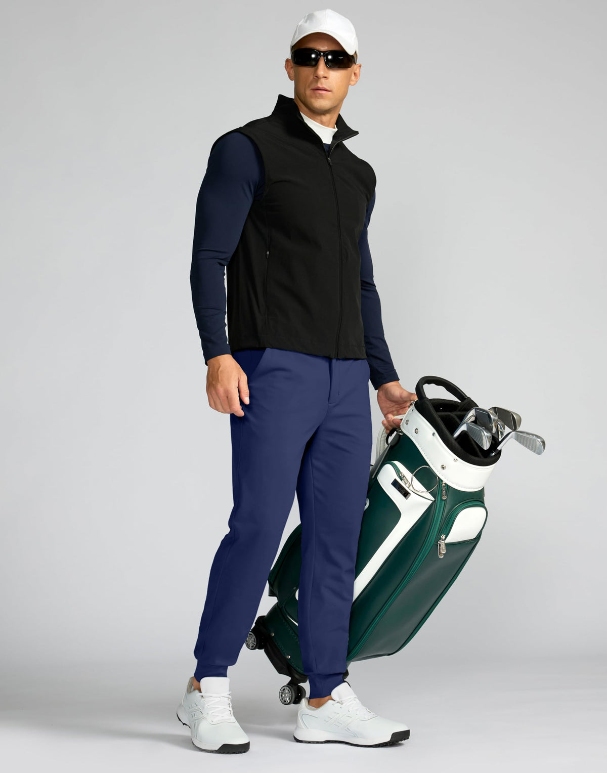 Soothfeel travel-ready warm pants suitable for winter trips.