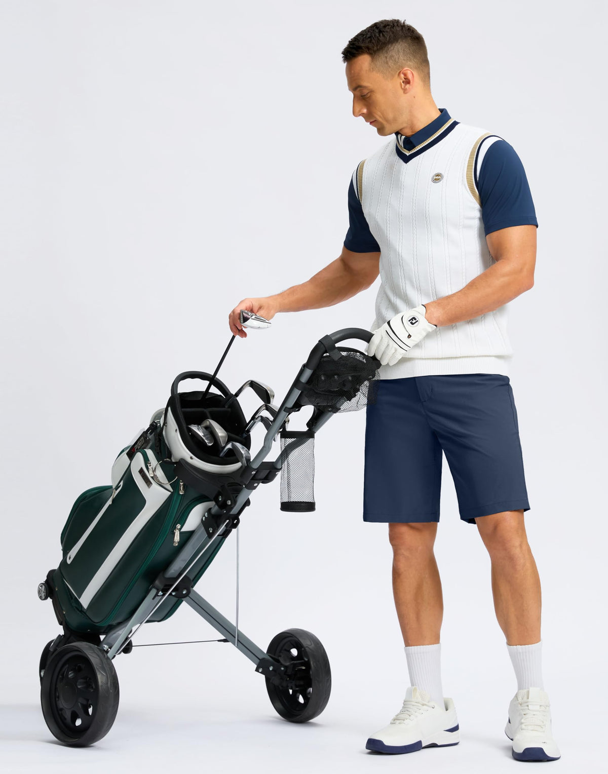 Soothfeel men's golf shorts 11in back pocket view, secure pocket for tees and essentials.