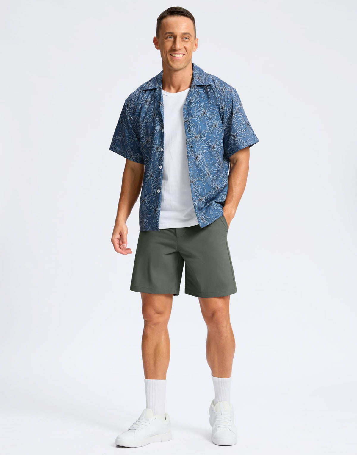 Soothfeel golf shorts back pocket with button secure for valuables during rounds