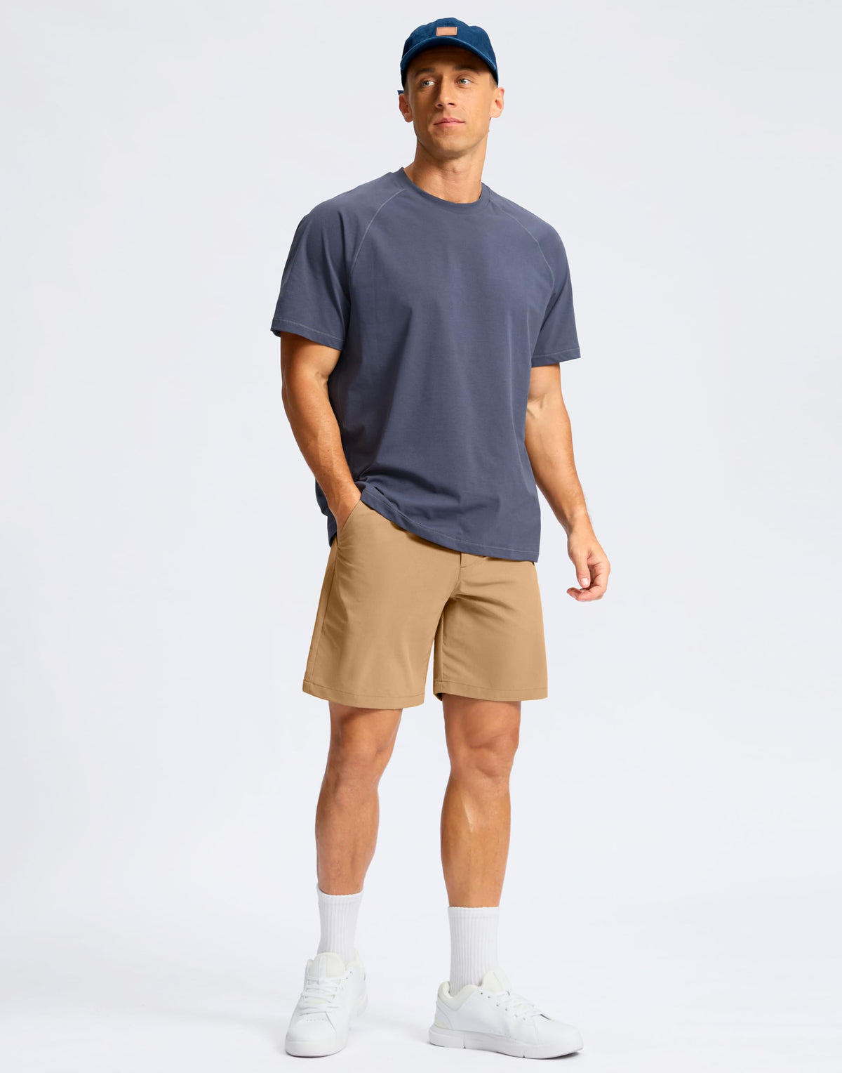 Expandable waistband on Soothfeel shorts enhances comfort during long rounds.