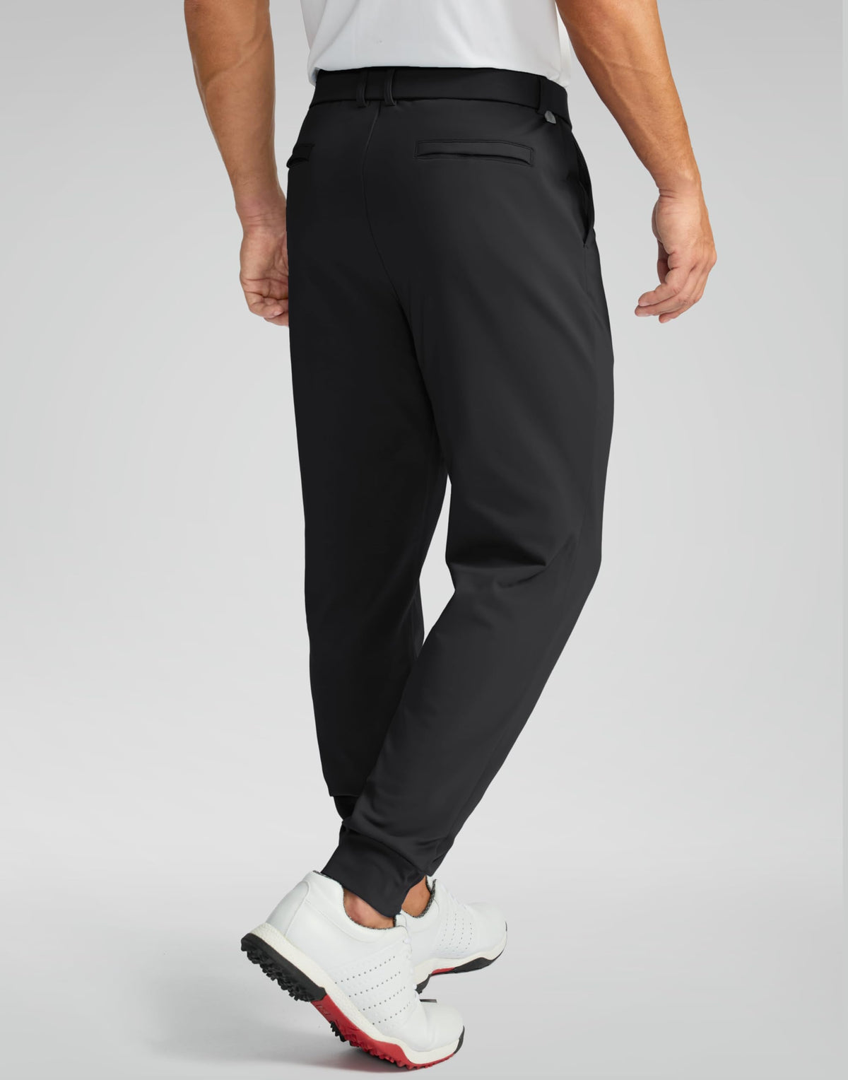 Soothfeel slim-fit ankle cut delivers streamlined style and comfort.