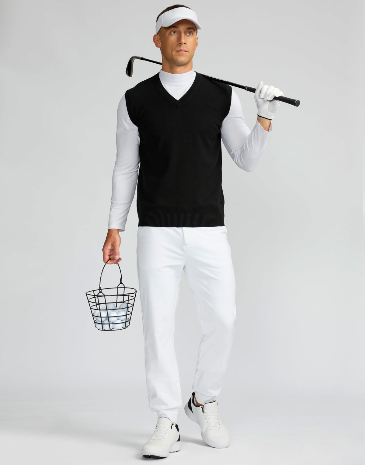 Soothfeel stretchable golf pants support comfortable movement on and off the course