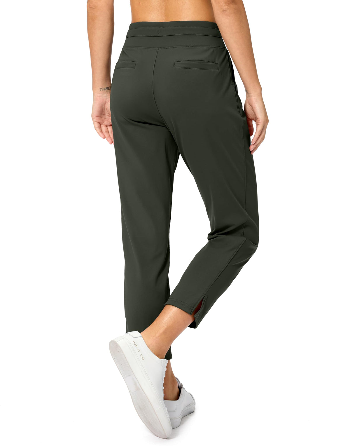 Soothfeel 4-pocket pants back pocket view showing storage space