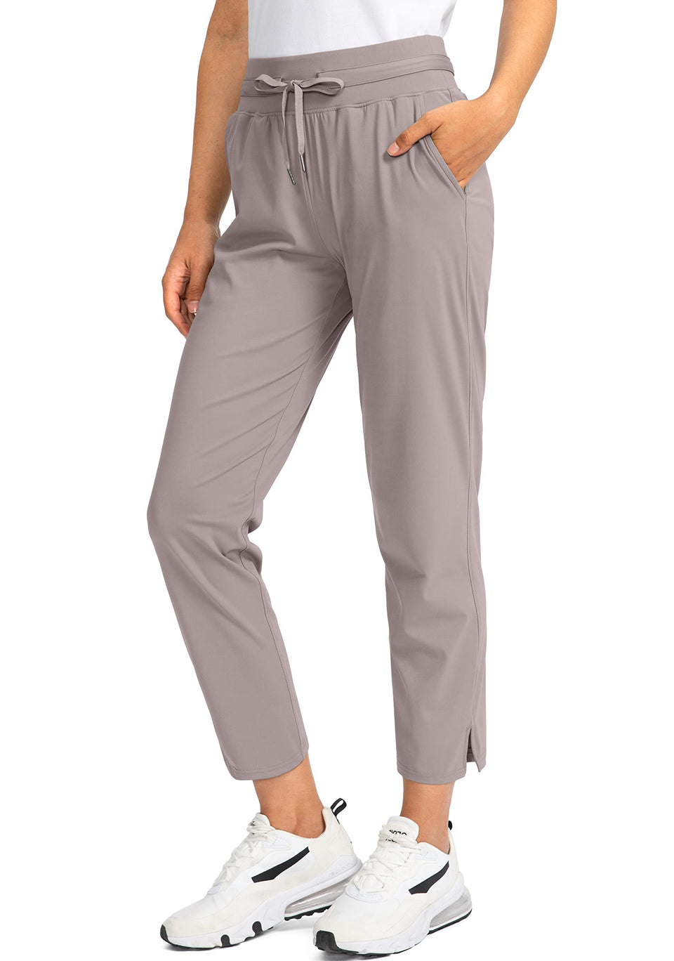 Soothfeel women's pants with 4 pockets showing convenient front storage for phone and keys