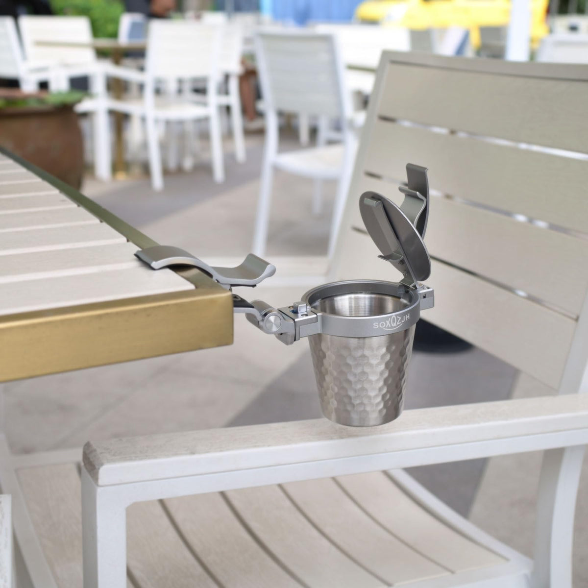 SOXQZJH cigar holder with lid locks odors and dust for a clean setup