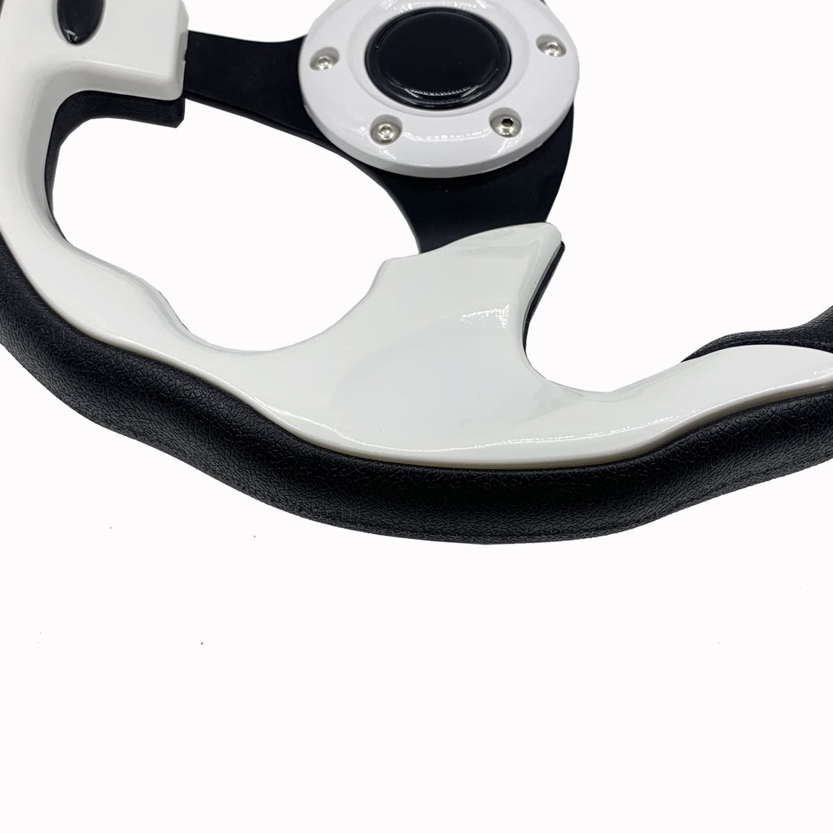 Spaorcco 12.5-inch white steering wheel on Precedent adds comfort and a modern feel.