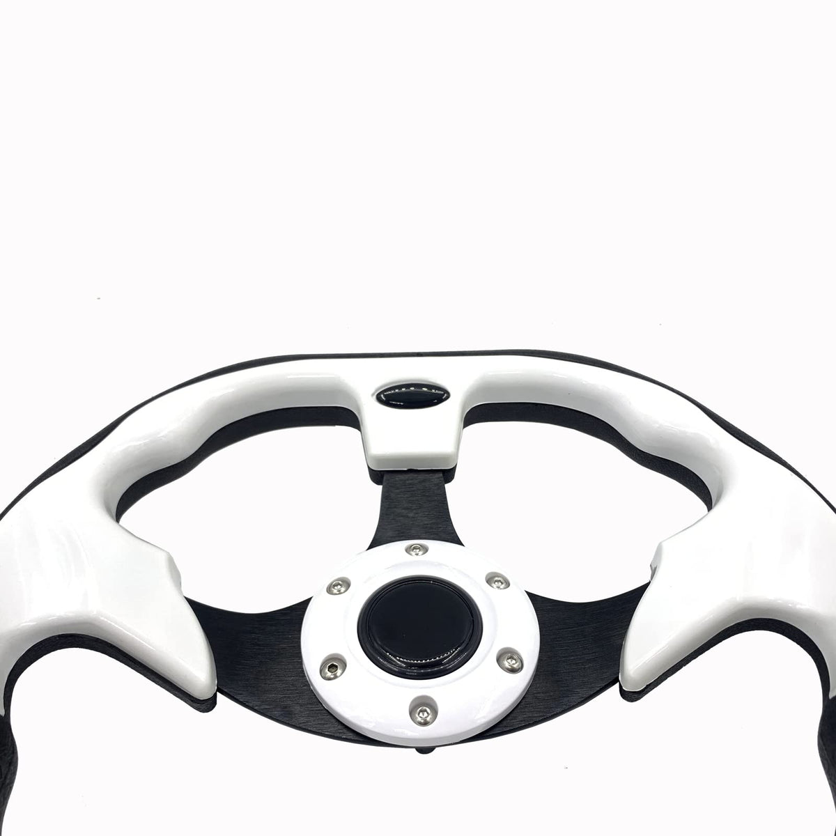 Spaorcco 12.5-inch white steering wheel for Yamaha G8/G9 enhances handling and appeal.