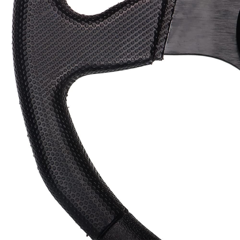 Spaorcco close-up shows flat-bottom design increasing leg space