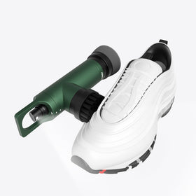 Sprush water-spray-bottle: integrated mist aids fast pre-wetting before scrubbing