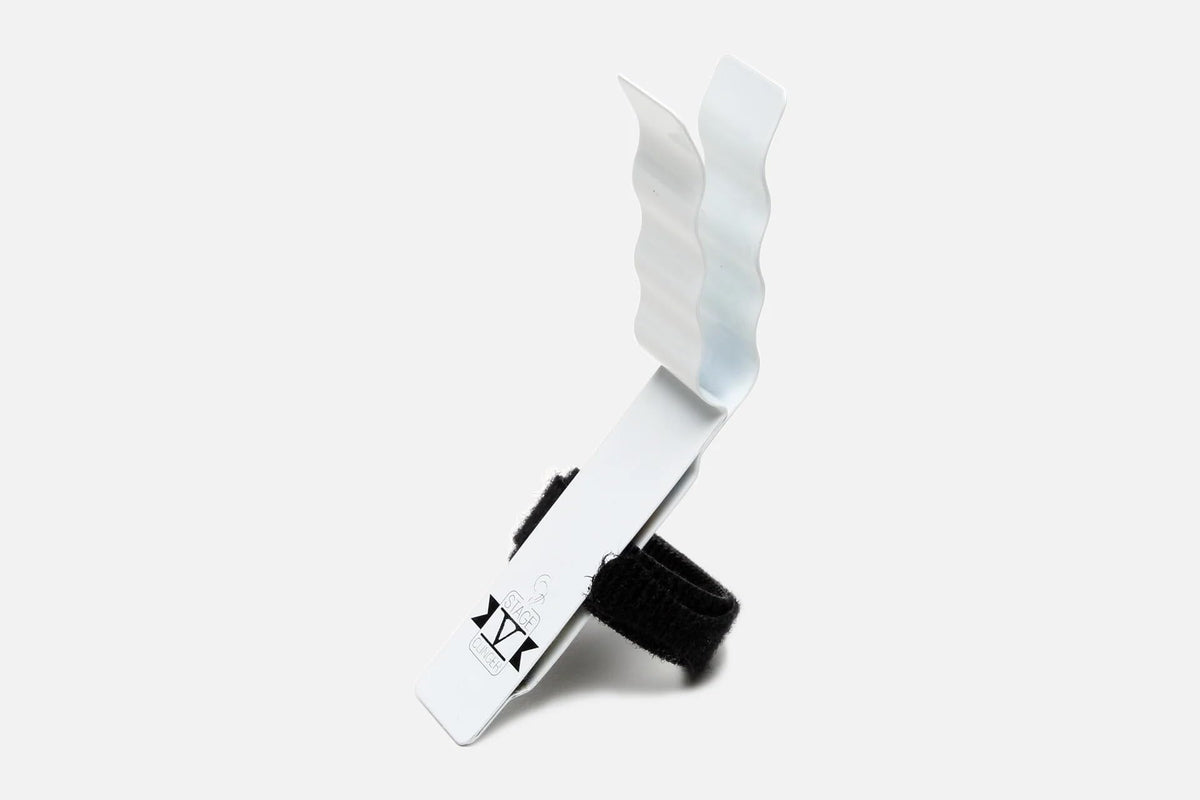 Stage V Clinger adjustable grip holds common sizes without pinching.