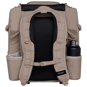 Padding on Voyager straps and back panel enhances comfort during long rounds