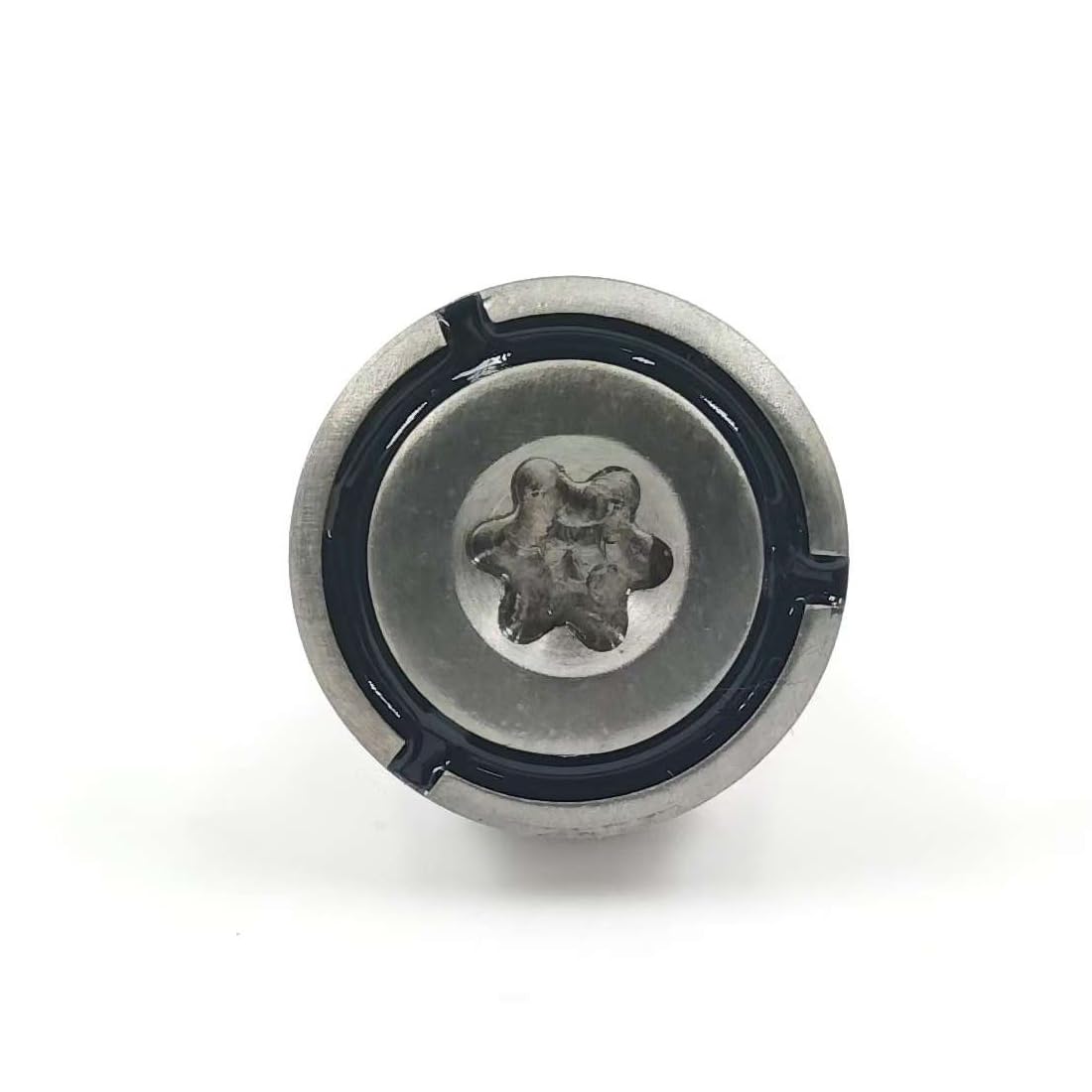 Easy-to-install screw to tune performance on compatible Callaway drivers.