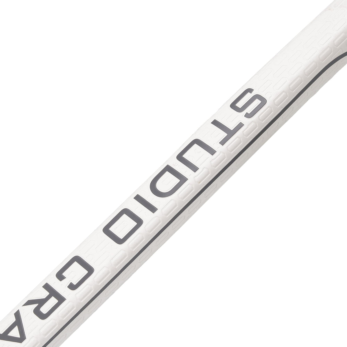 Studio Crafted long-design black putter grip texture close-up, durable synthetic PU leather