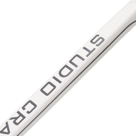 Studio Crafted long-design black putter grip texture close-up, durable synthetic PU leather