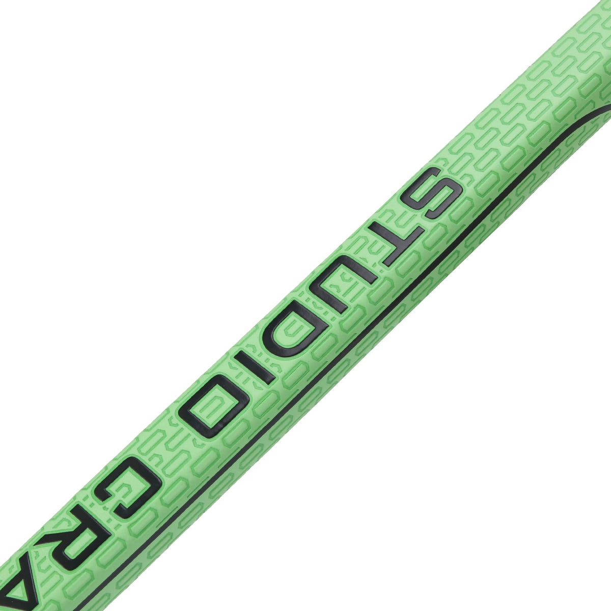 Studio Crafted putter grip length-17-inches ensures consistent alignment