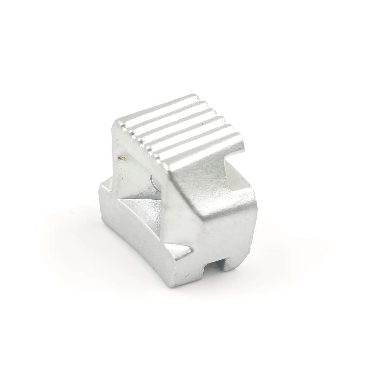 STUDIO CRAFTED 12g sliding weight helps tailor weight for preferred ball flight.