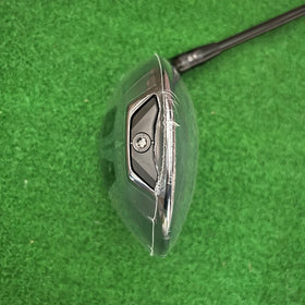 Installation demo showing SummerHouse weight in a Titleist head.