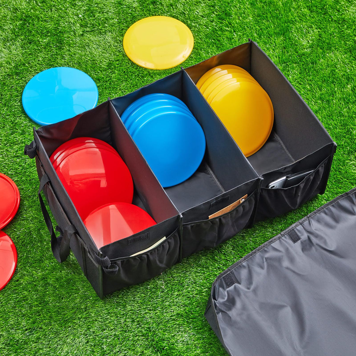 Sunnymove dustproof lid protects contents from weather during travel.