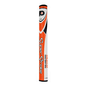 Cross-Traction texture provides a comfortable feel for confident putting strokes.