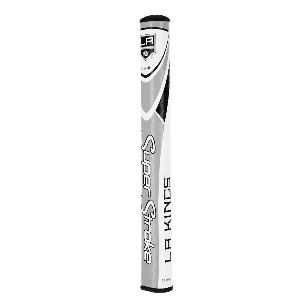 SuperStroke NHL Mid Slim 2.0 grip in hand shows balanced sizing for steady alignment.
