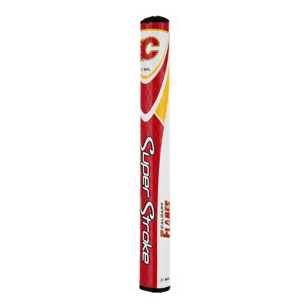 SuperStroke NHL Putter Grip mid-slim 2.0 profile in hand demonstrates lighter weight feel.