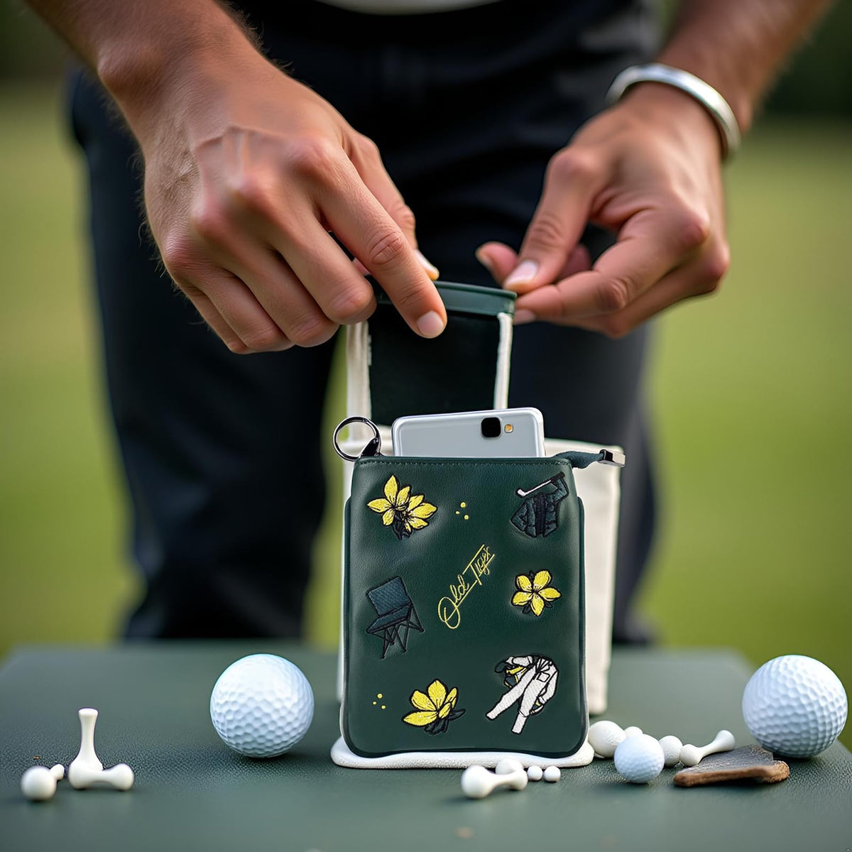 Swig Sip Golf Pouch Bag dedicated pockets for keys and phone.