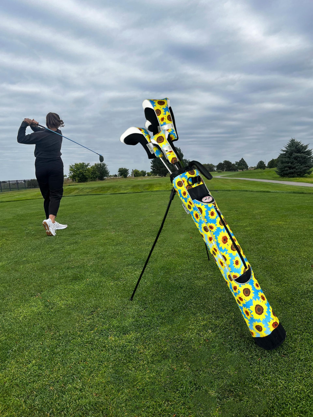 Taboo Fashions Sunday golf bag front pocket for quick access to gear