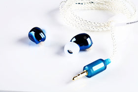 THE FRAGRANT ZITHER TFZ Exclusive 5 001 Blue detachable-cable feature enables easy upgrades.