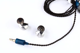 TFZ Exclusive 5 002 Silver graphene driver closeup reveals precision sound.